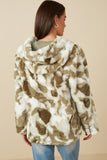 HY7690 Green Womens Camo Print Plush Hooded Jacket Detail